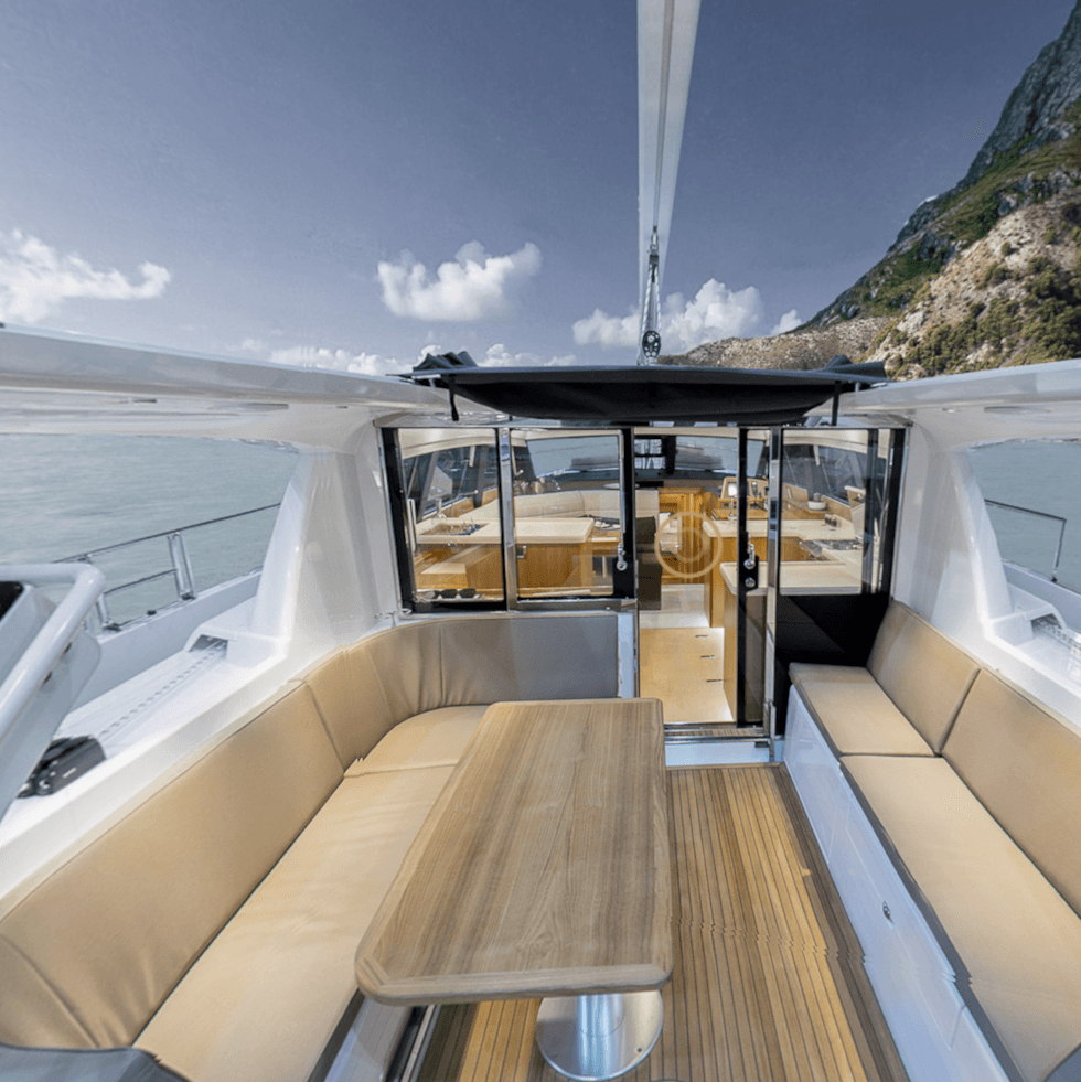 yachts with boat garage